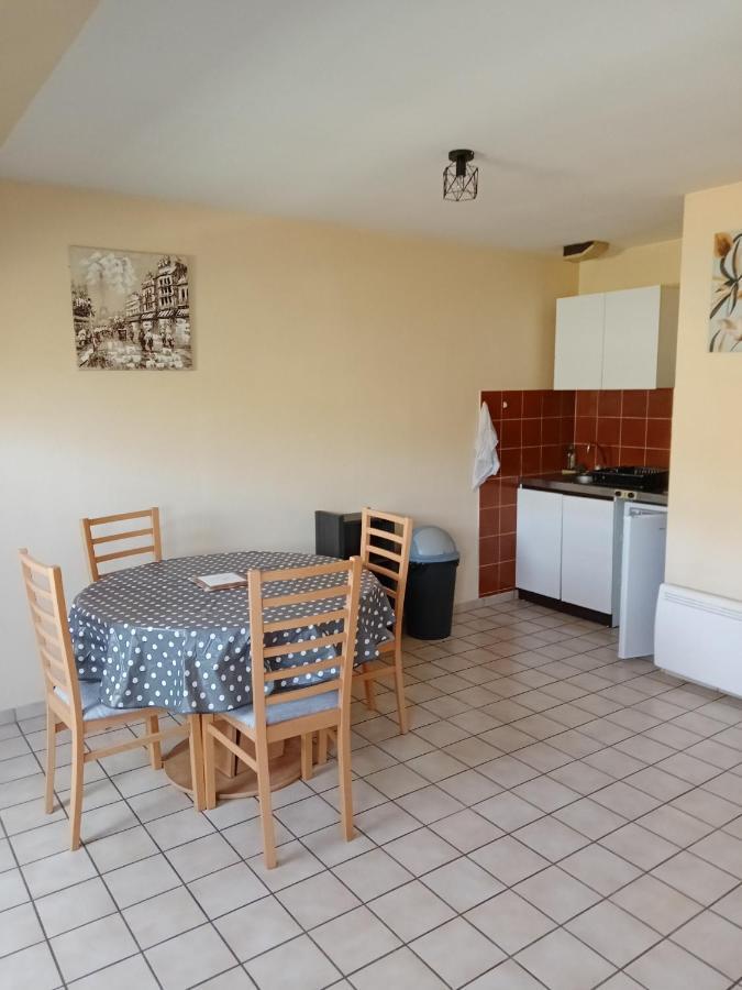 Apartamento Marguerite Massiac Exterior foto